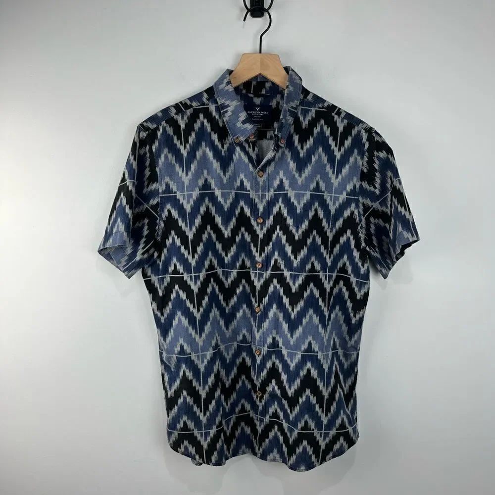 AEO Classic Fit Blue Pattern S/S Cotton Button Down M